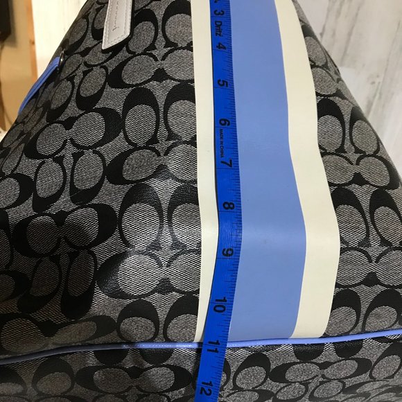 Coach 5696 Large Tote - Picture 9 of 10